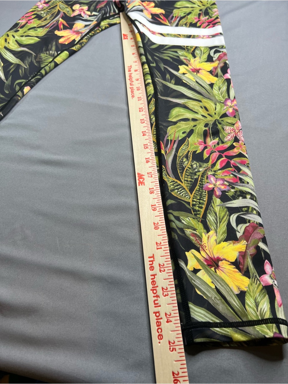 STRONGER Tropical Floral Leggings Med - Picture 3 of 8